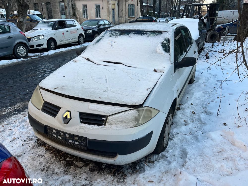 Dezmembrez Renault Megane II non facelift alb 1,5 dci 2005 - 3