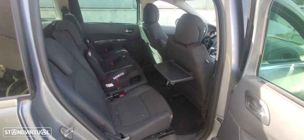 Peugeot 5008 e-HDI 115 ETG6 Stop&Start Allure - 3