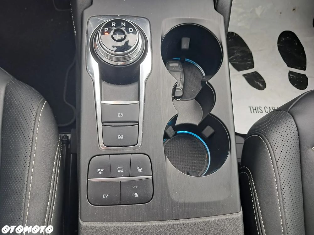 Ford Kuga 2.5P PHEV FWD Vignale - 14