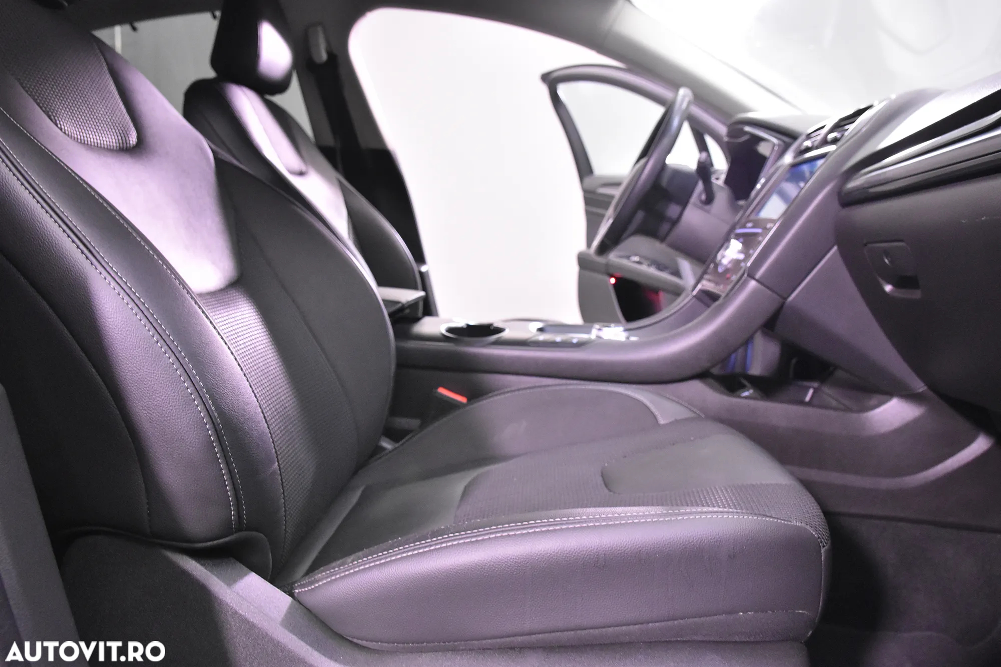 Ford Mondeo - 10
