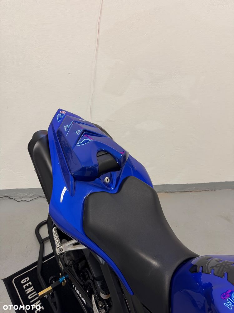 Yamaha R1 - 21