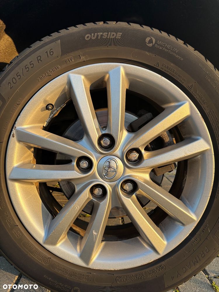 Toyota Auris - 11