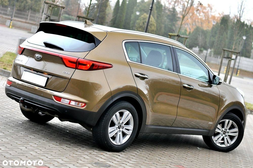 Kia Sportage 2.0 CRDI 4WD Automatik Dream-Team Edition - 4