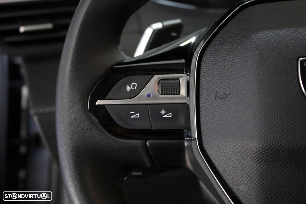 Peugeot 208 1.2 Hybrid Allure e-DCS6 - 13