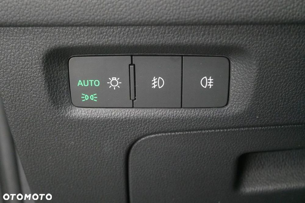 Skoda Octavia 2.0 TDI Ambition DSG - 27