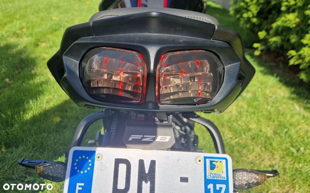 Yamaha FZ8 - 20