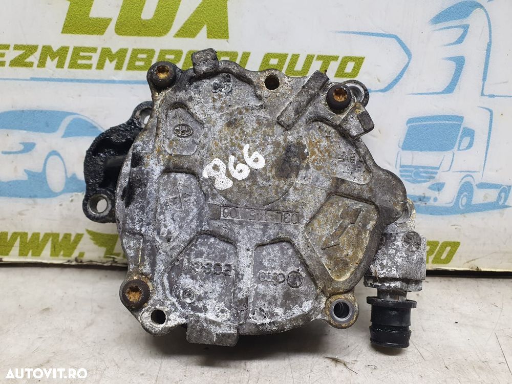 Pompa vacuum 03l145100  1.6 tdi CAYC Audi A3 8P/8PA [2th facelift] [2 - 2