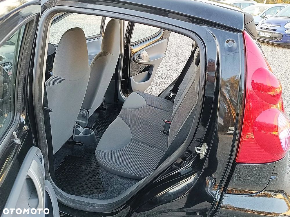 Peugeot 107 1.0 Trendy - 10