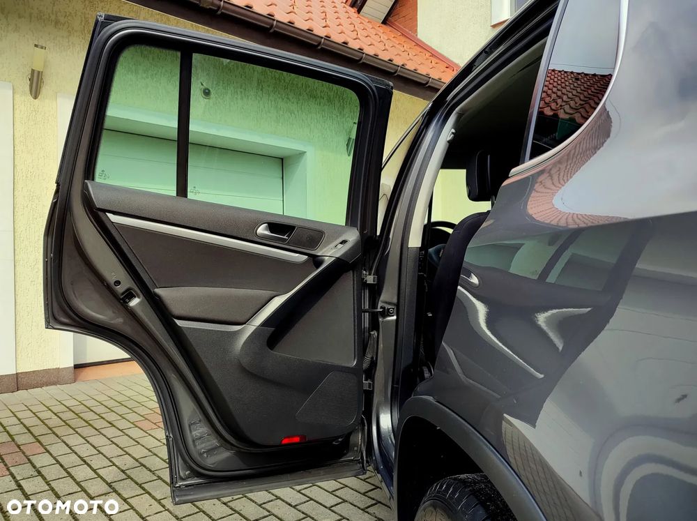 Volkswagen Tiguan - 31