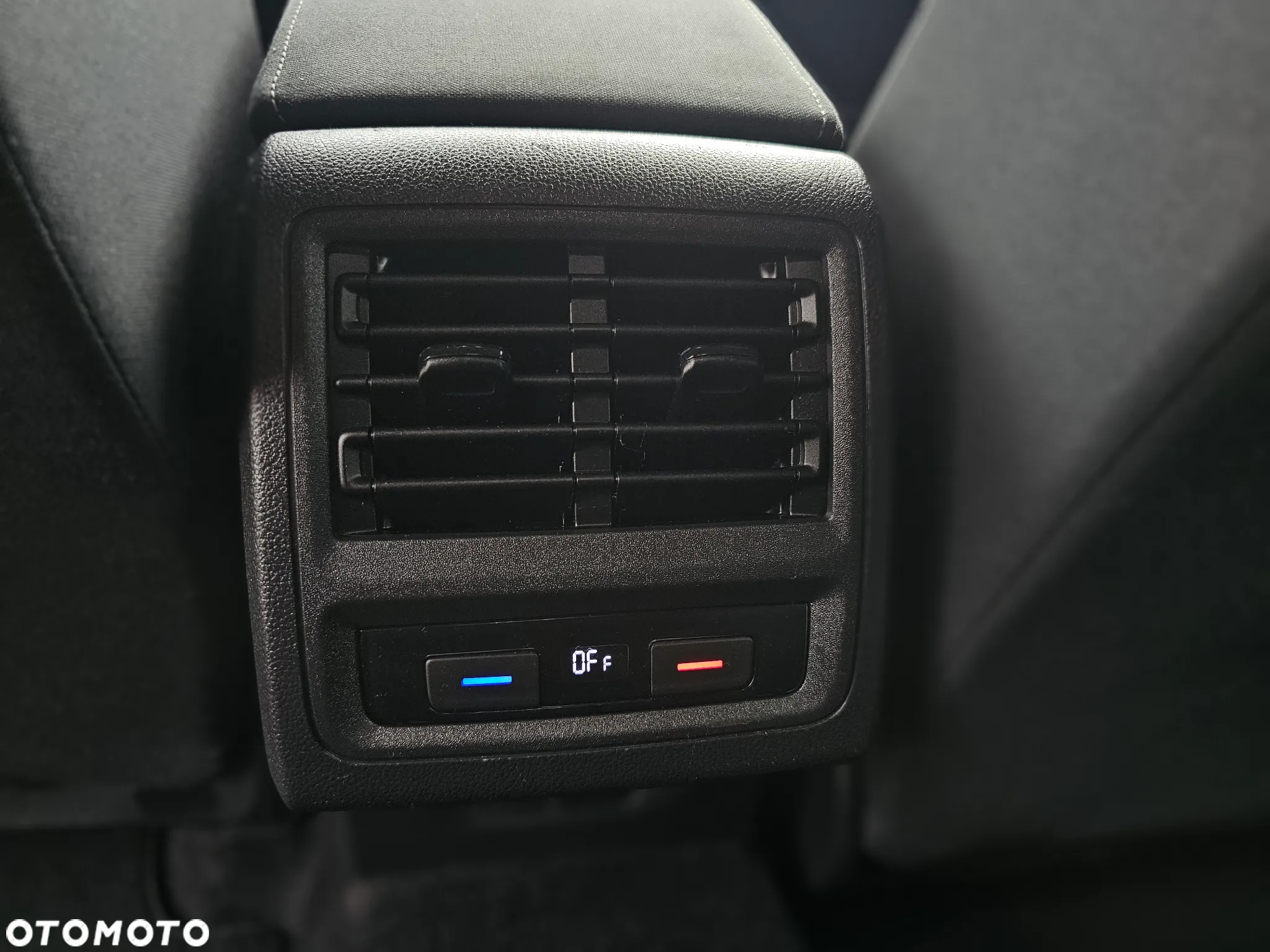 Volkswagen Golf VIII 2.0 TDI United - 17