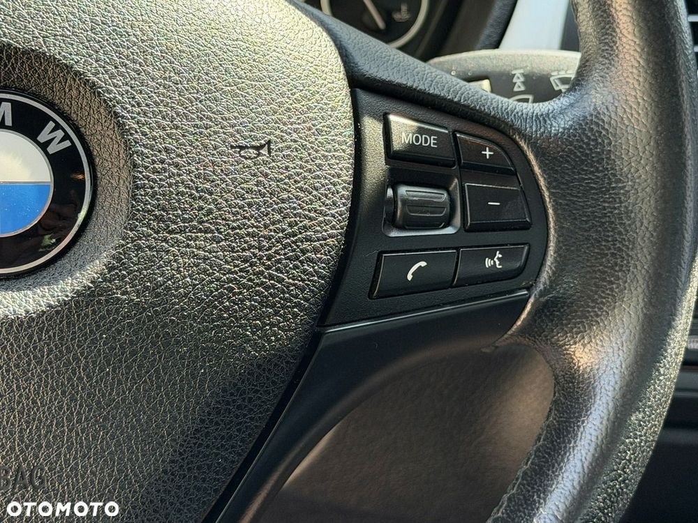 BMW Seria 3 320i Sport Line - 10