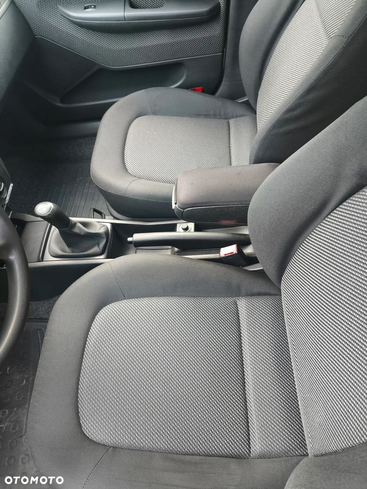 Skoda Fabia 1.4 16V Ice Ambiente - 8