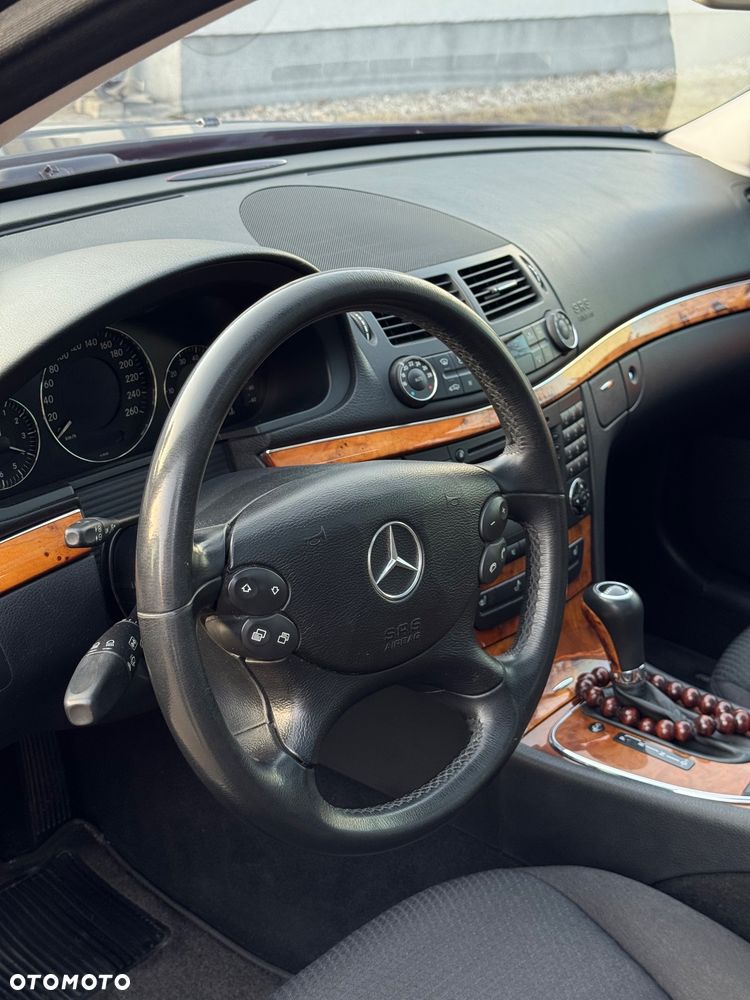 Mercedes-Benz Klasa E - 9