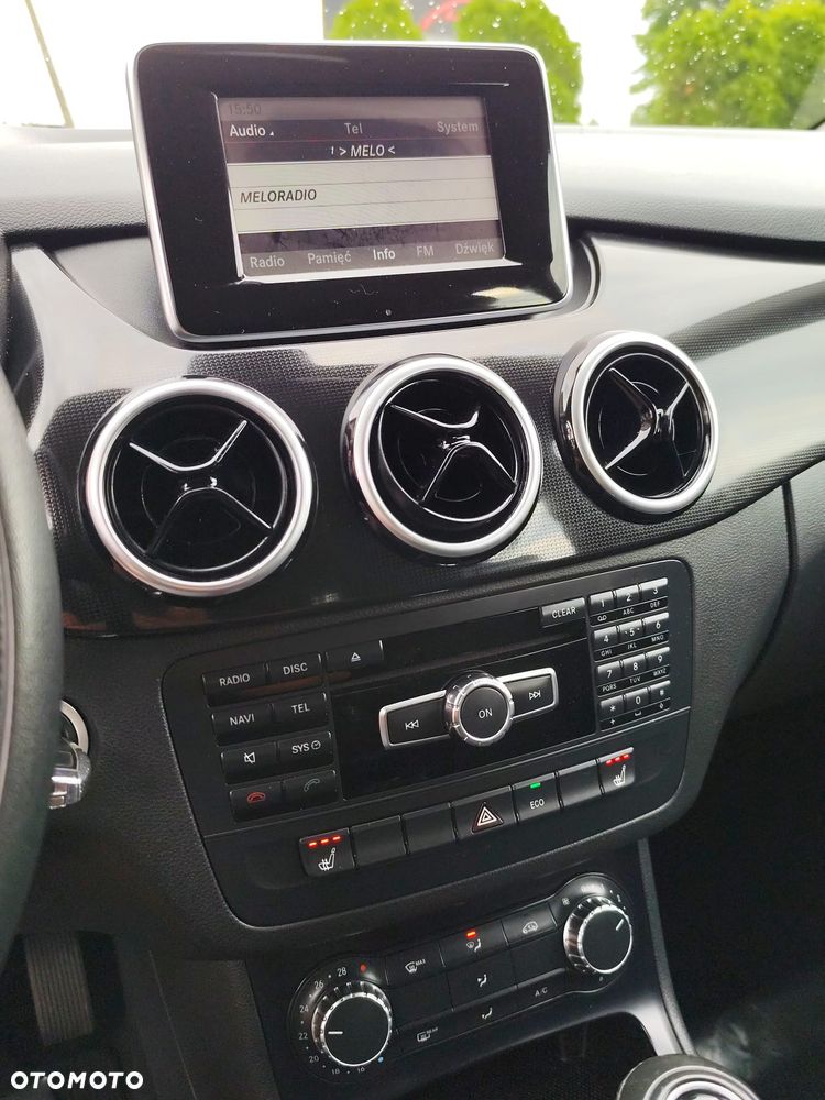 Mercedes-Benz Klasa B 180 Edition - 17
