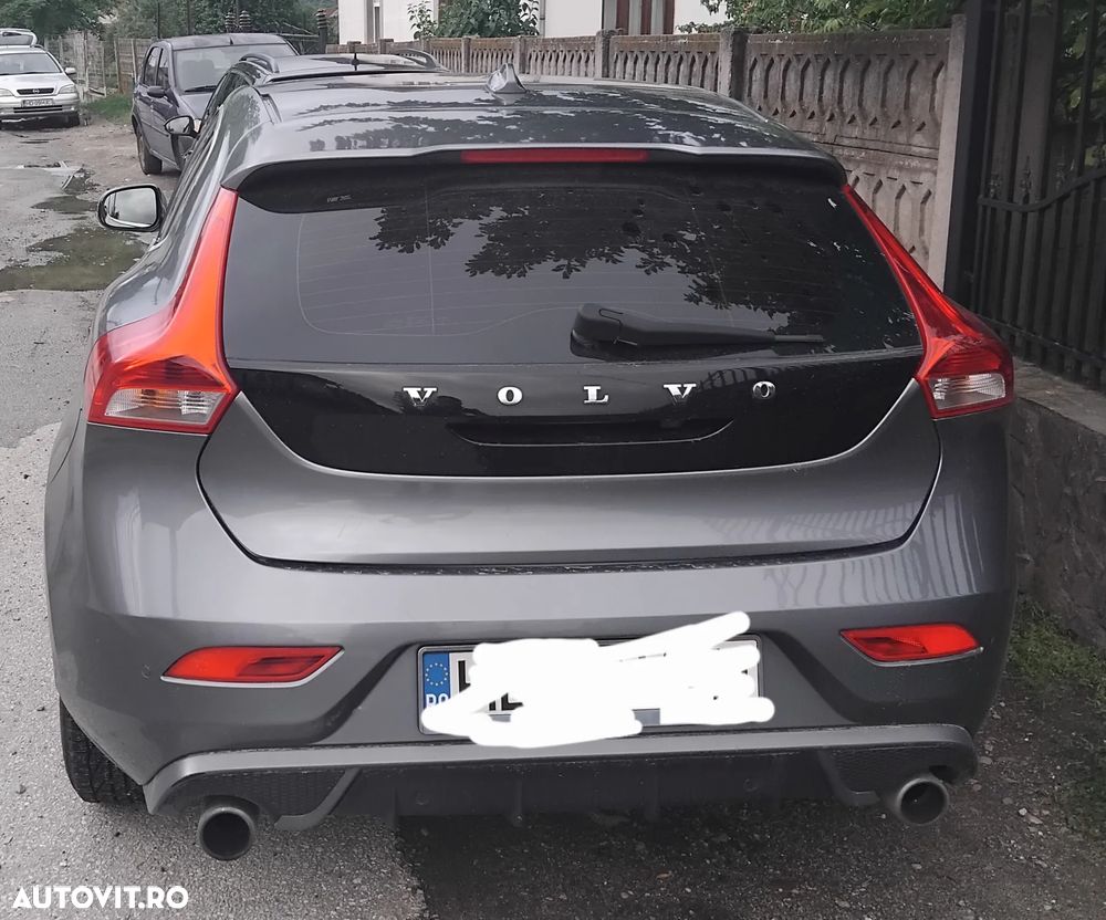 Volvo V40 D4 VEA R-Design - 2