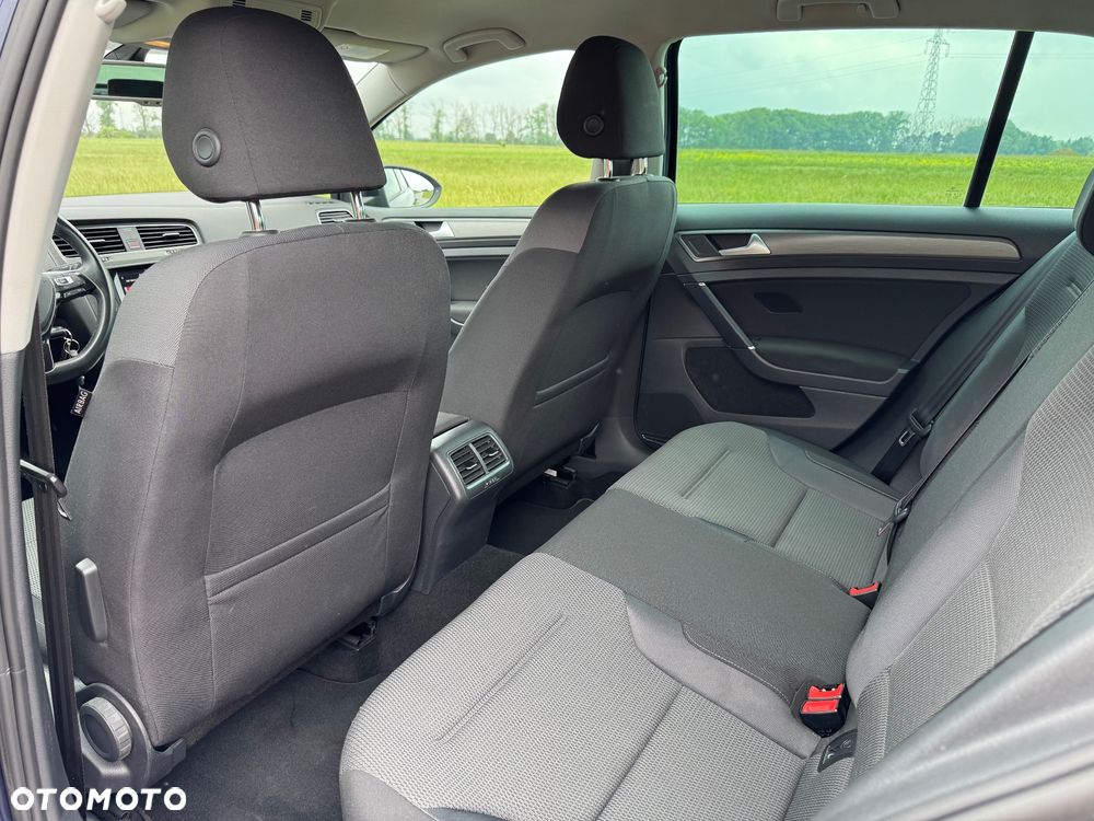 Volkswagen Golf 1.2 TSI BMT Comfortline - 25