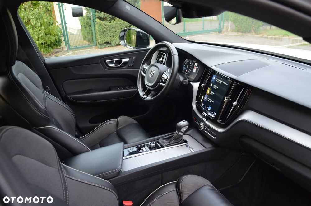 Volvo XC 60 D4 R-Design - 15