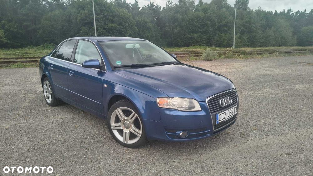 Audi A4 Limousine - 4