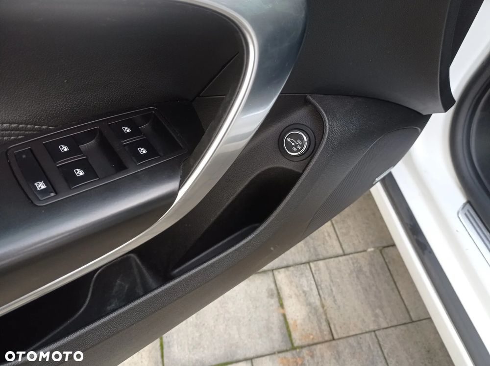 Opel Insignia - 14
