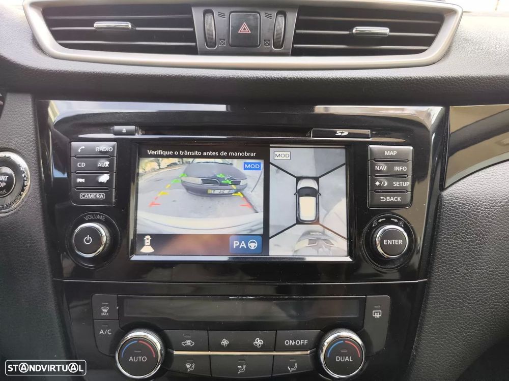 Nissan Qashqai 1.6 dCi Tekna Premium Xtronic - 38