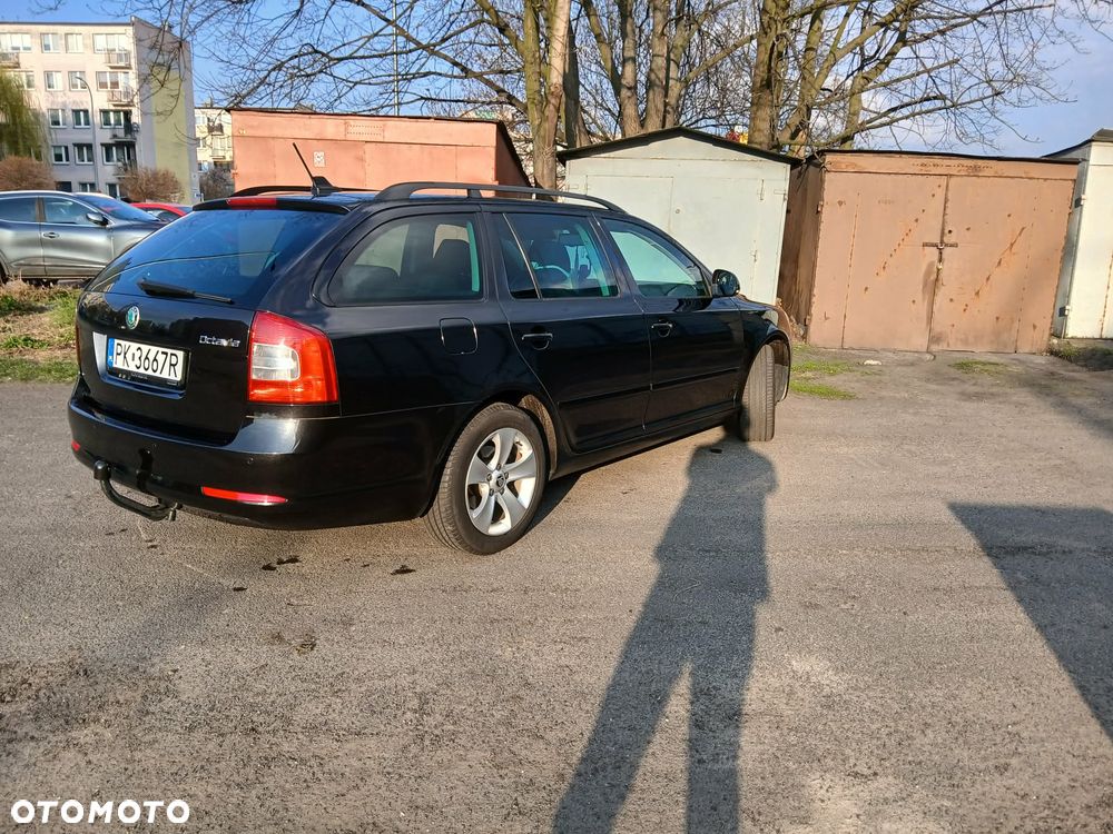 Skoda Octavia 2.0 TDI DPF Elegance - 5