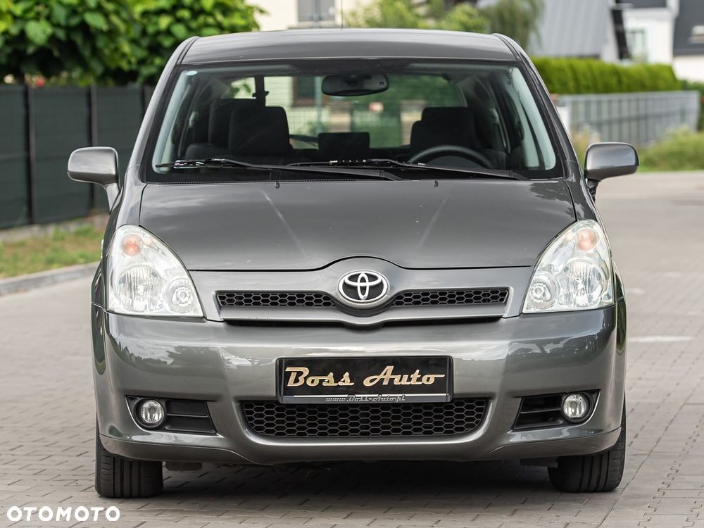 Toyota Corolla Verso 2.0 D-4D - 4
