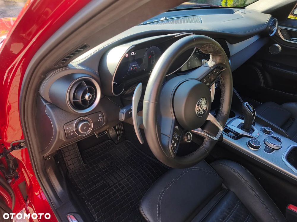 Alfa Romeo Giulia 2.0 Turbo Veloce Q4 - 28