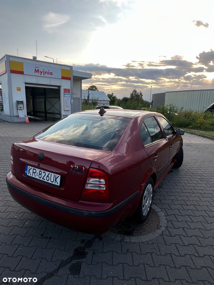 Skoda Octavia 1.6 Tour - 3