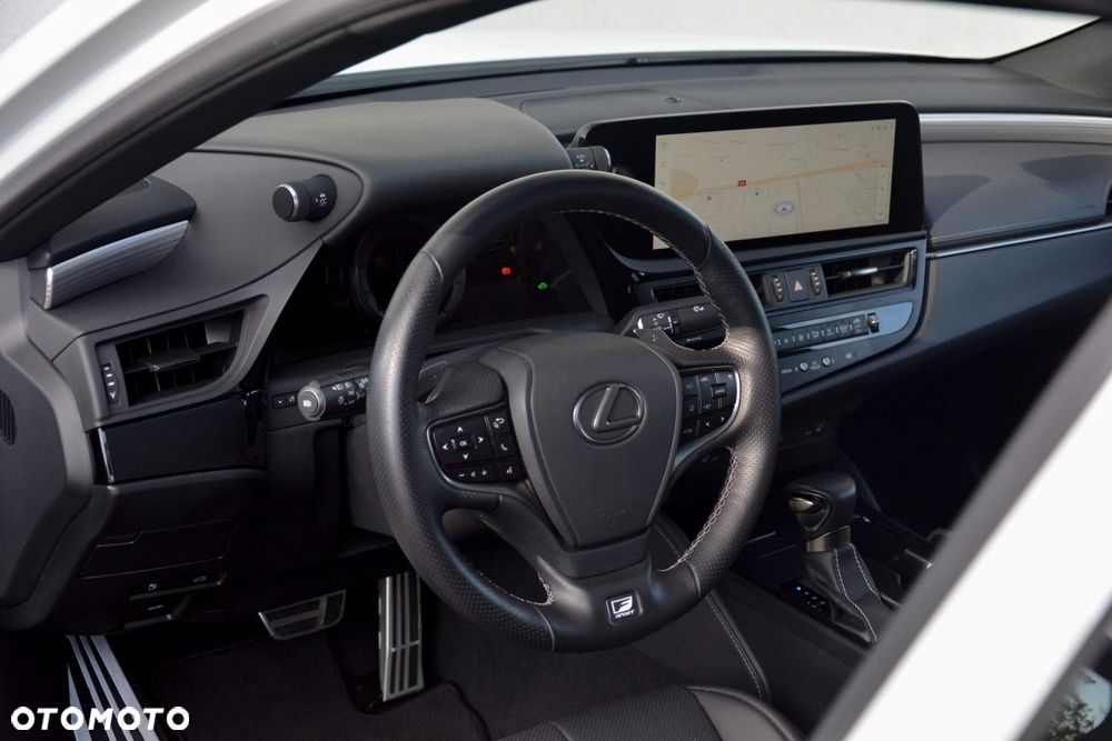 Lexus ES 300h F Sport Edition - 2