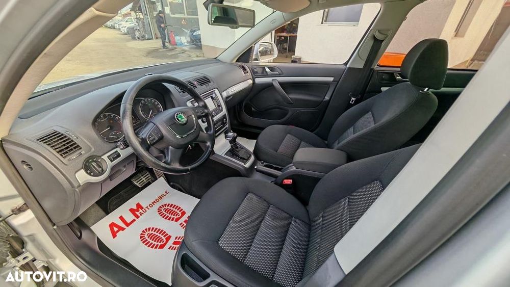 Skoda Octavia 2.0 TDI DPF 4x4 DSG Ambition - 4