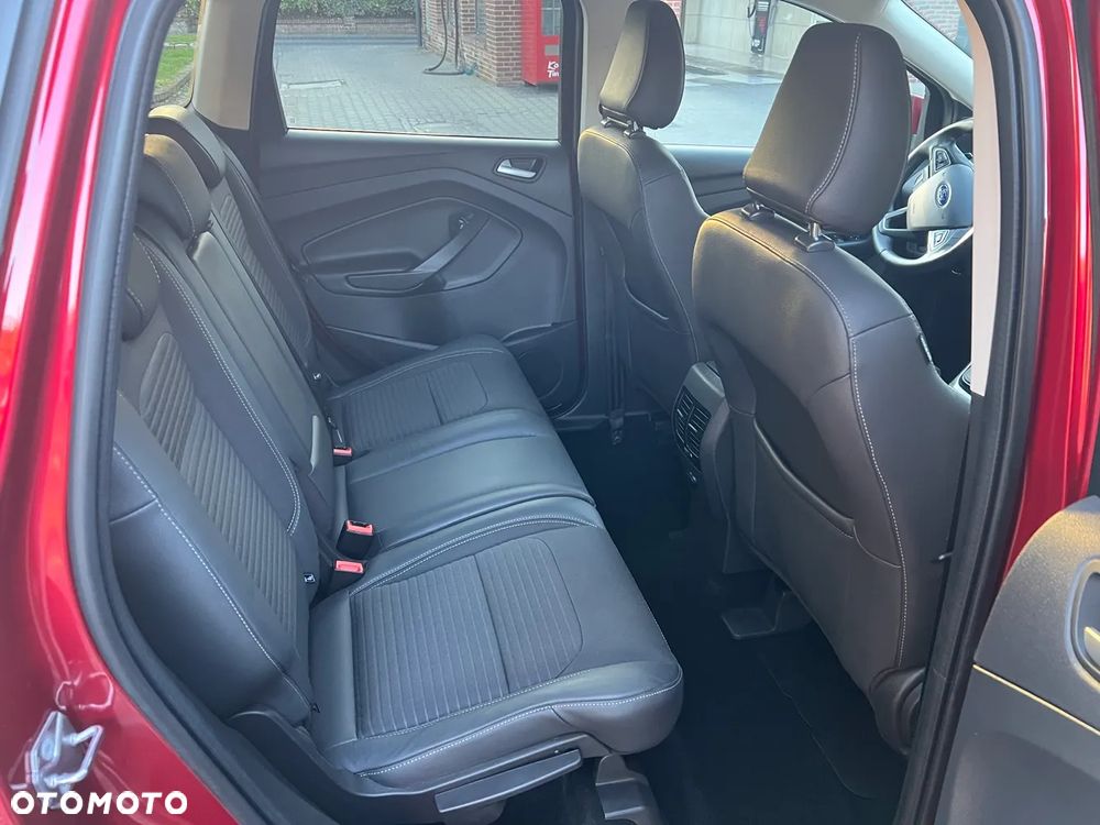 Ford Kuga - 25