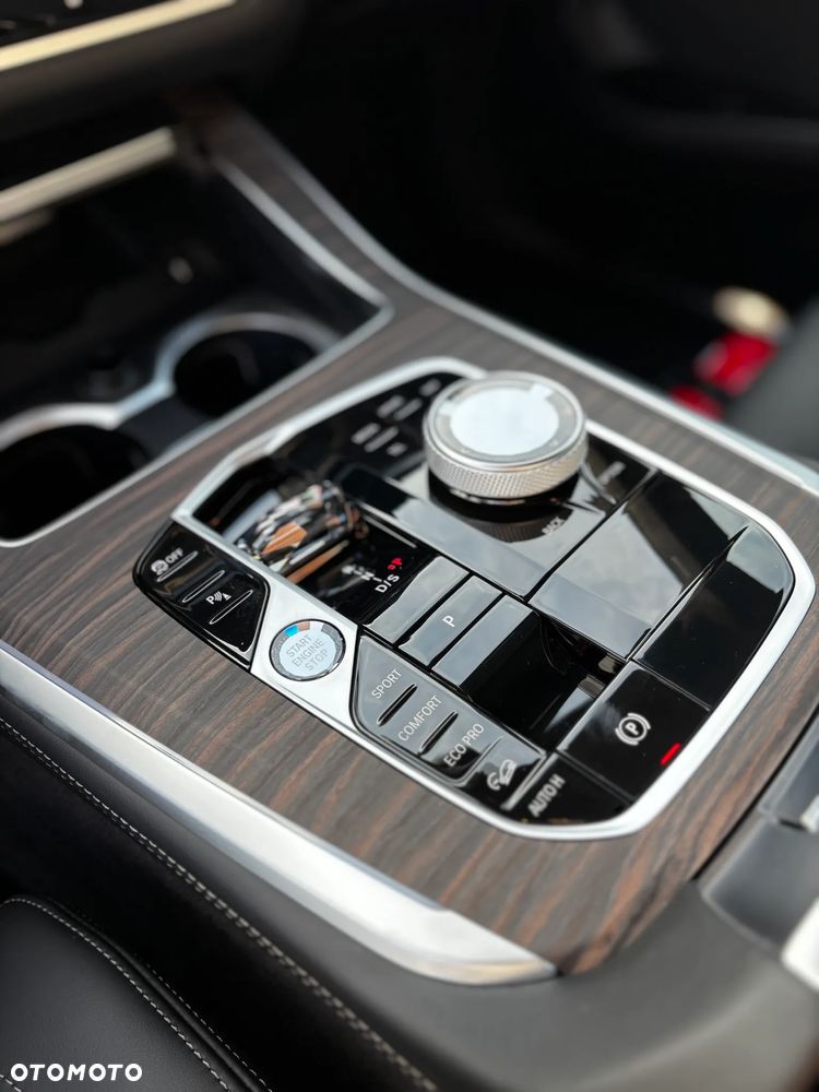BMW X5 xDrive40d mHEV - 11