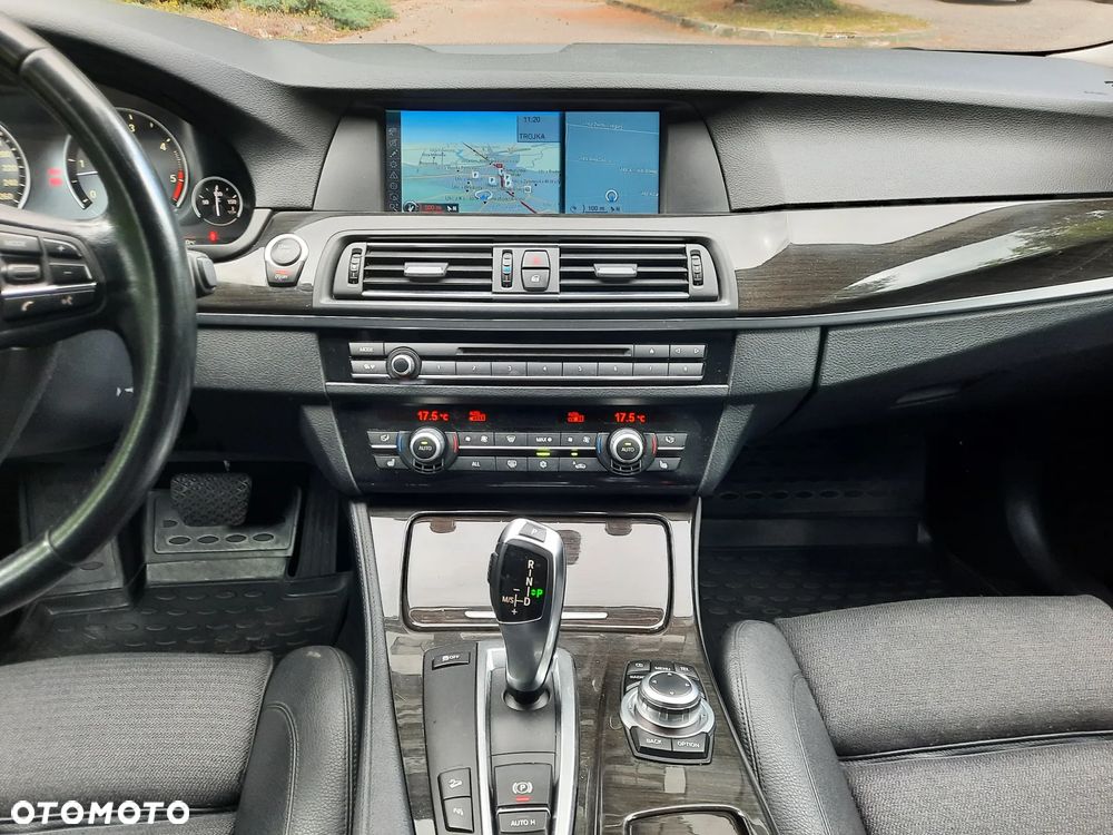 BMW Seria 5 530d xDrive - 25