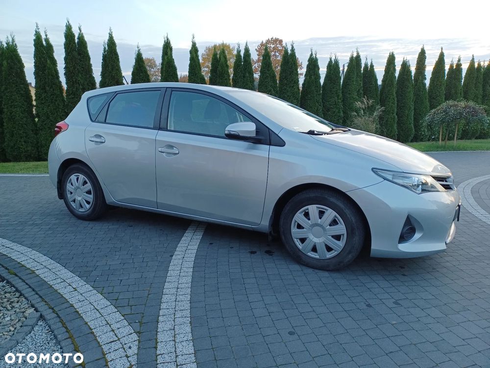 Toyota Auris - 5