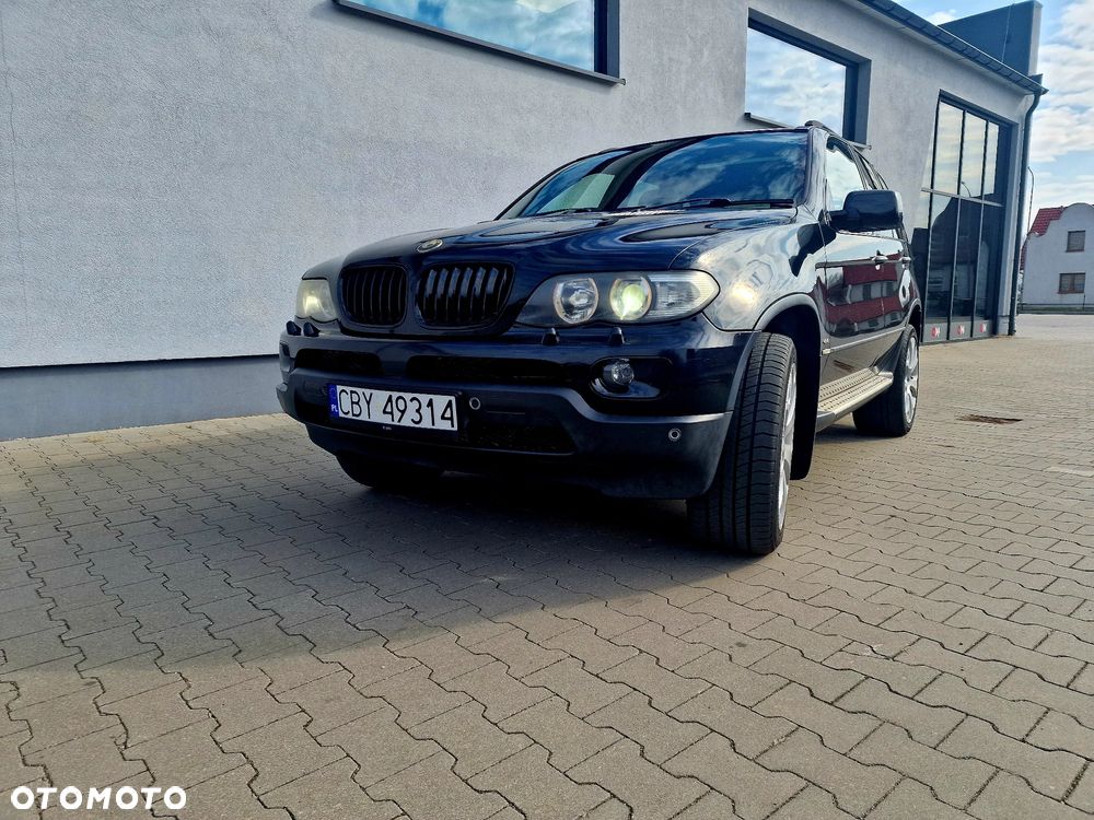 BMW X5 4.4i - 2
