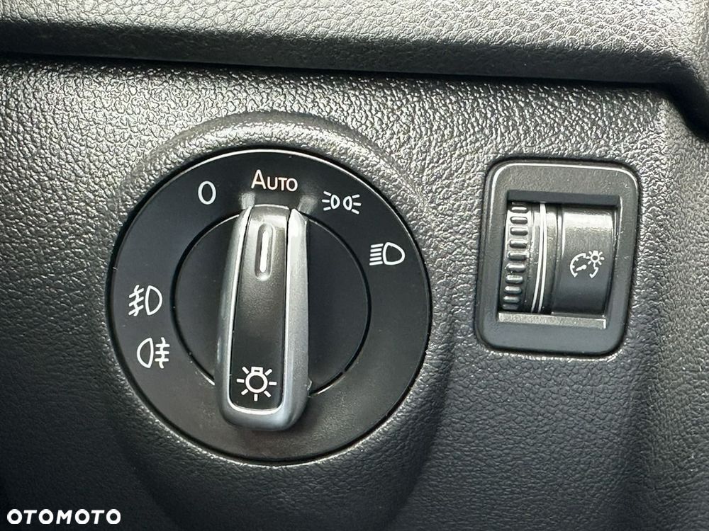 Volkswagen Tiguan 1.4 TSI R-Style - 25