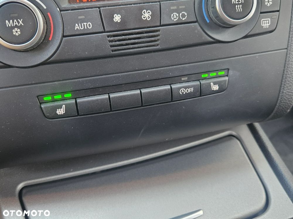 BMW Seria 1 - 21