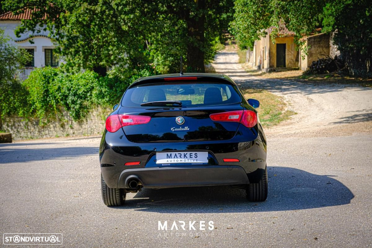 Alfa Romeo Giulietta 1.6 JTDm Distinctive - 9