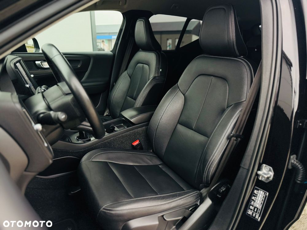 Volvo XC 40 D3 Momentum Pro - 26