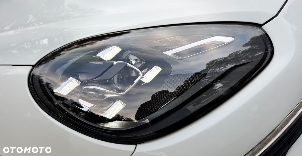 Porsche Cayenne Platinum Edition - 10