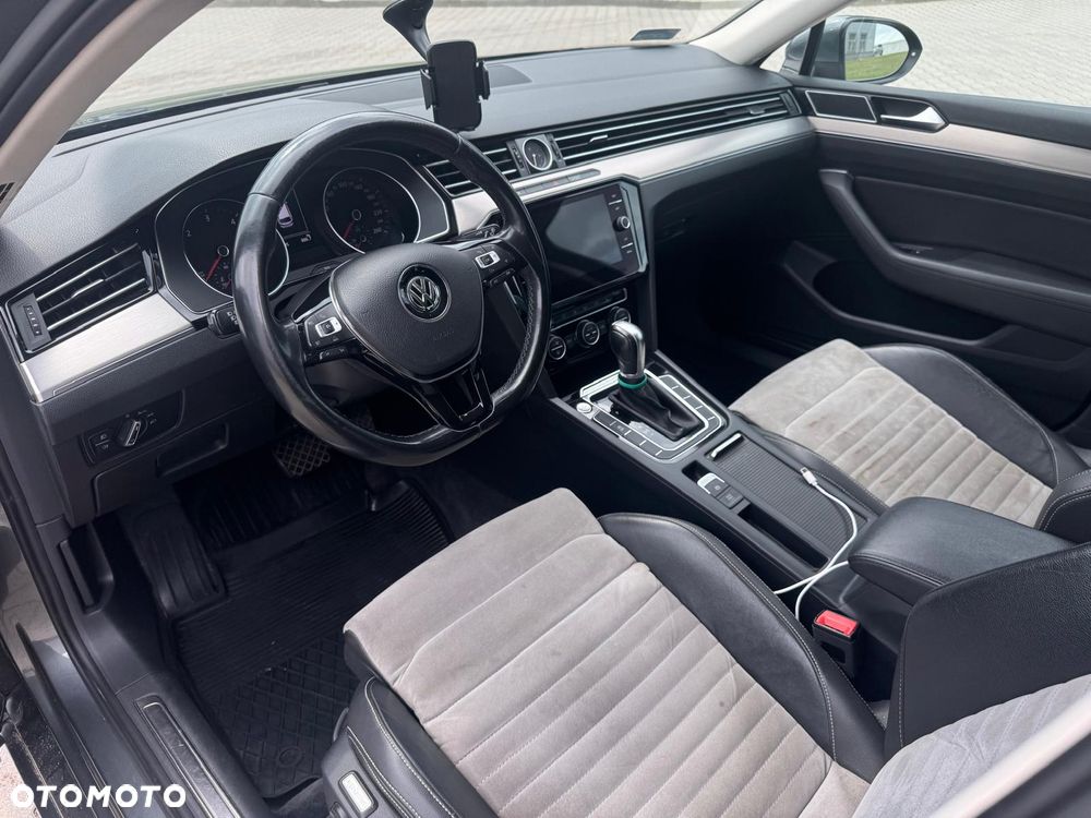 Volkswagen Passat 2.0 TDI SCR Trendline DSG - 5