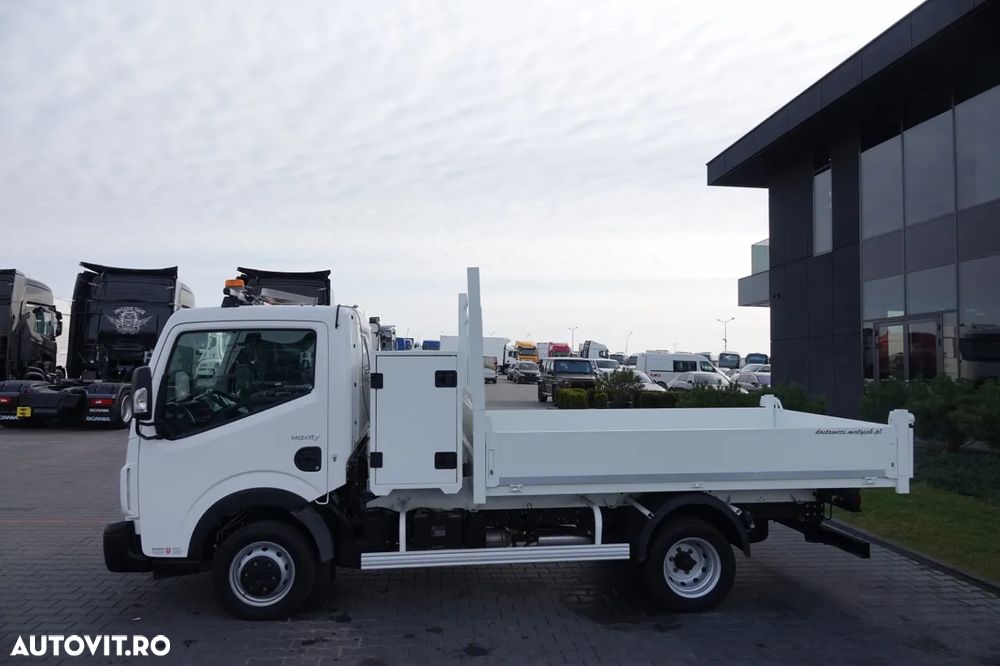 Renault MAXITY 140 / BALATĂ / DOUĂ TRANSPORTURI / MANUALĂ / 3 LOCURI / - 7