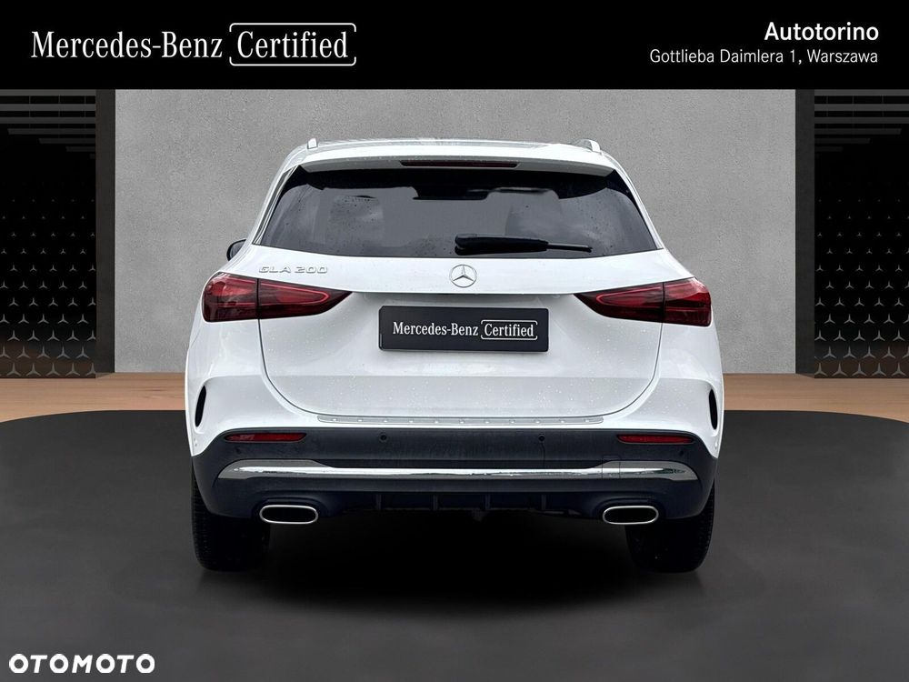 Mercedes-Benz GLA - 5