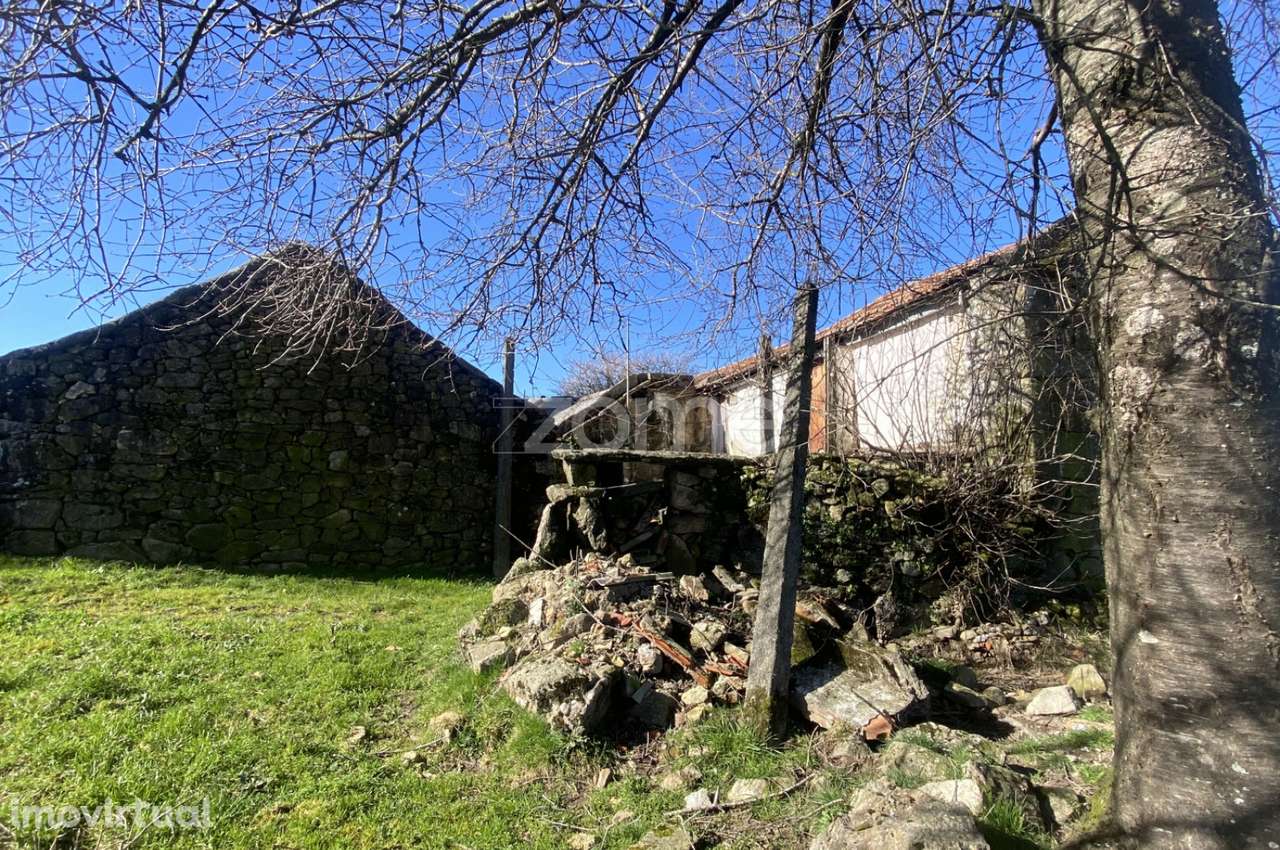 Moradia individual para venda em Linharelhos, Salto, Montalegre - Grande imagem: 2/31