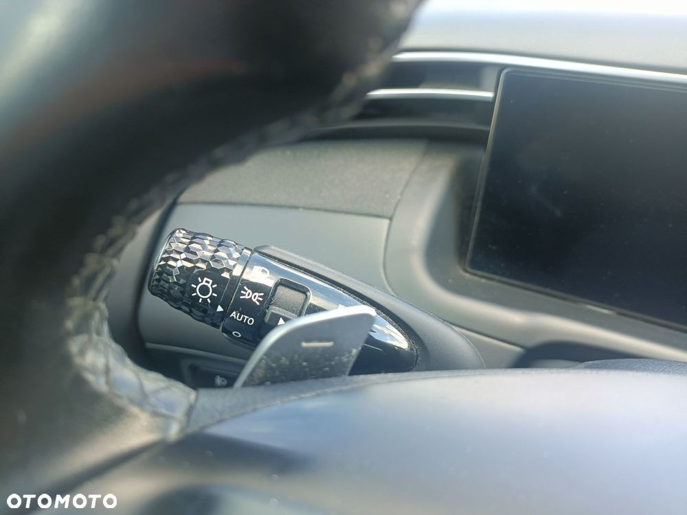 Hyundai Tucson 1.6 T-GDi HEV Executive 2WD - 17