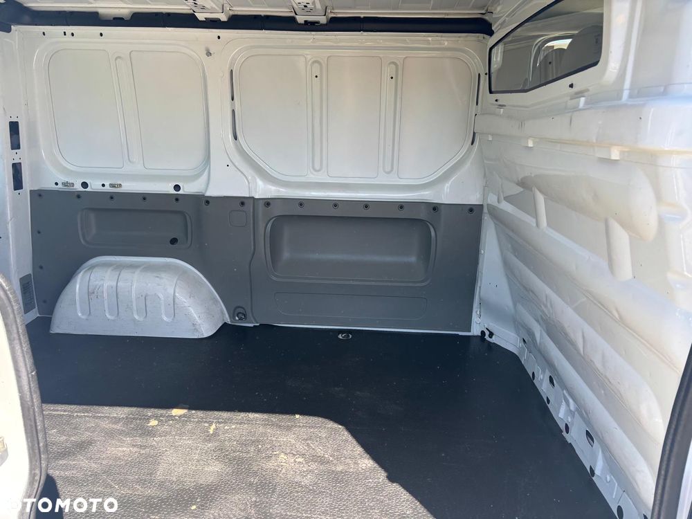 Renault Trafic - 23