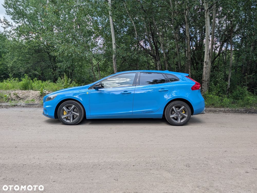 Volvo V40 D4 Drive-E R-Design Kinetic - 3