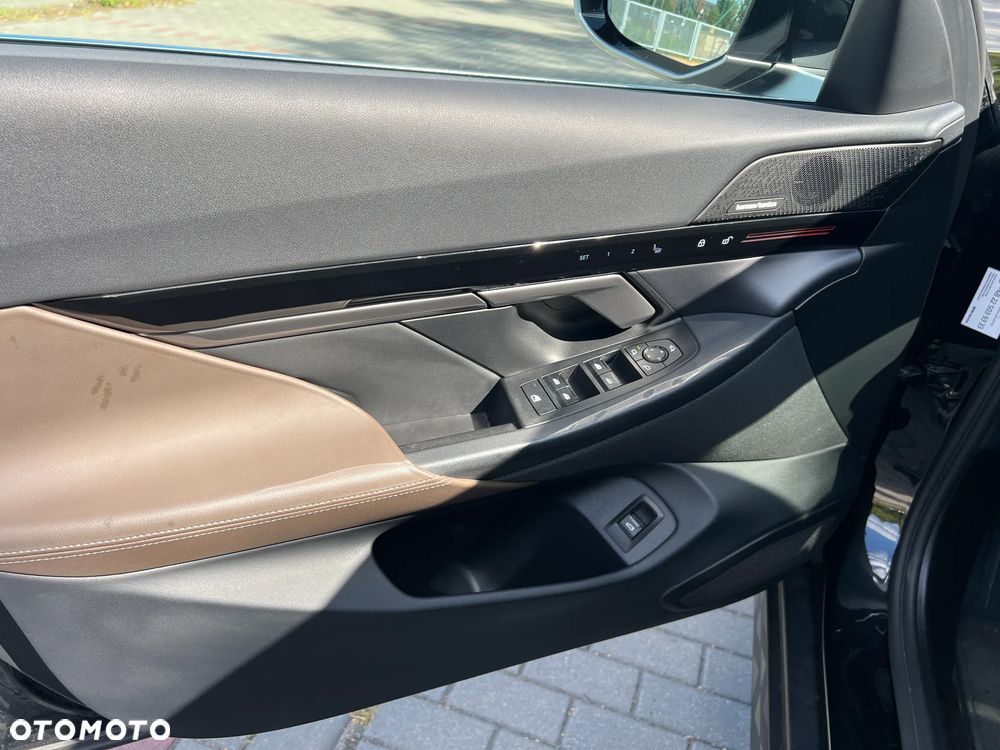 BMW Seria 5 530e PHEV - 21