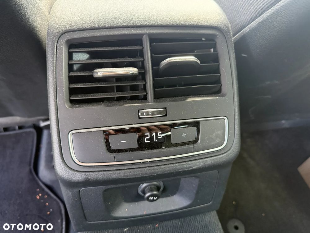 Audi A4 Limousine 35 TFSI mHEV S tronic - 12