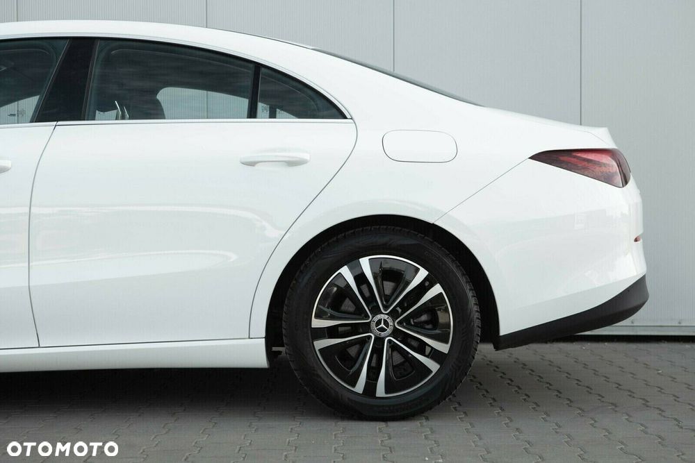 Mercedes-Benz CLA 200 mHEV 7G-DCT - 11